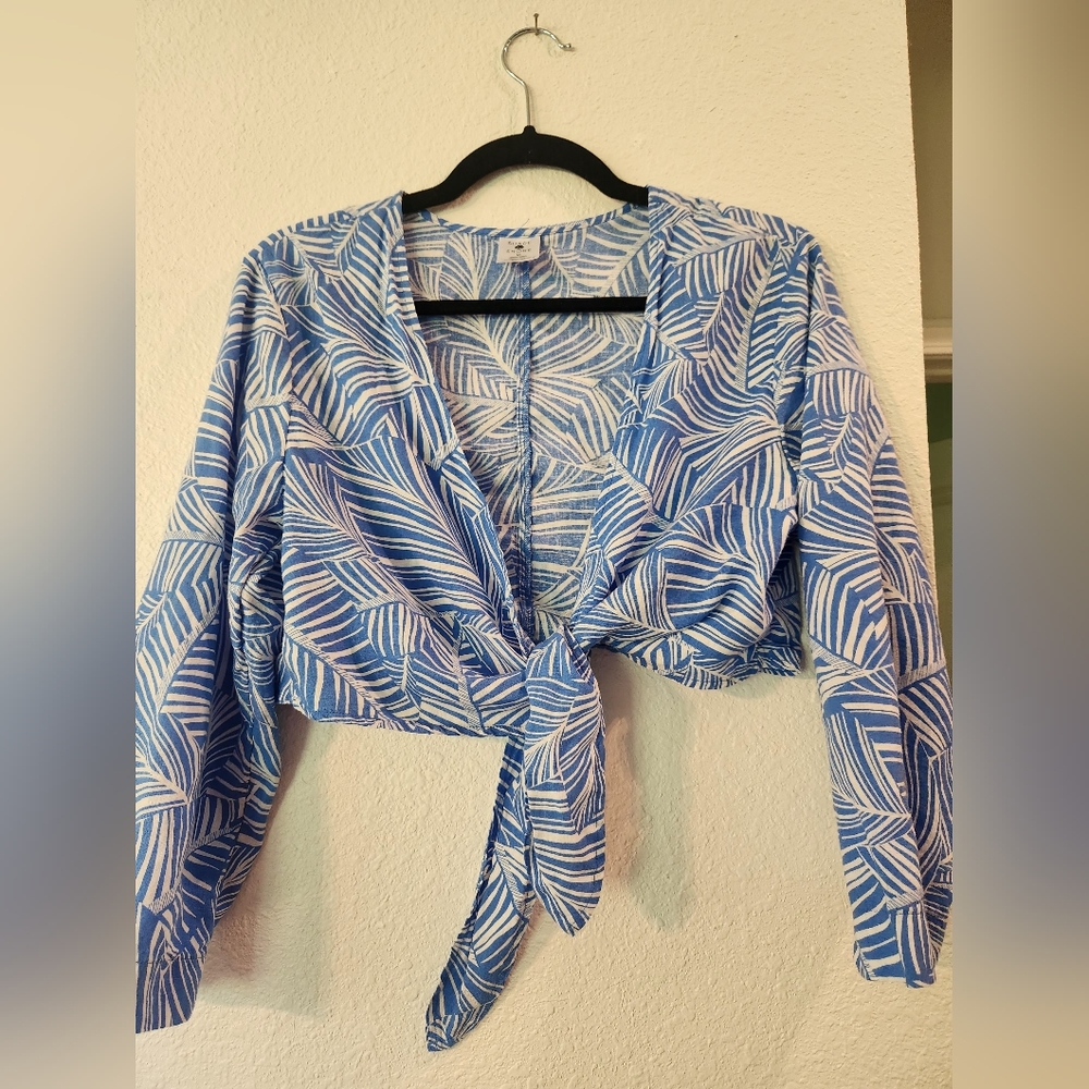 Blue and White Leaf Print Women's Top Tie